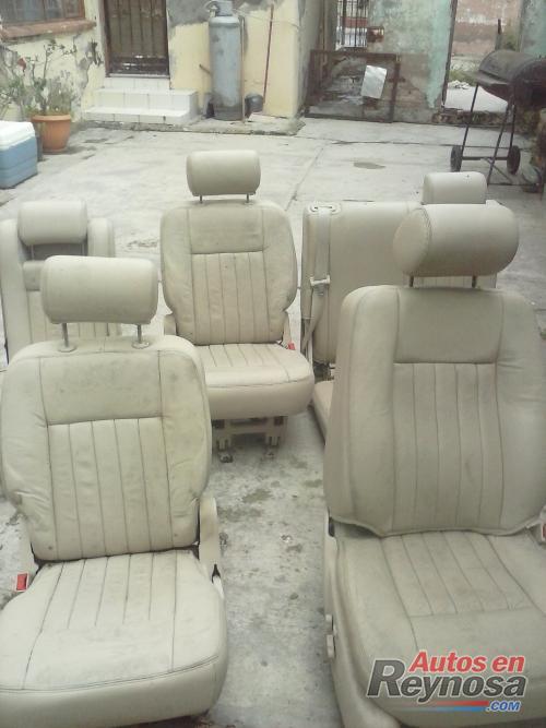 Contento Chirrido calcio 5 asientos para camioneta - Autos en Reynosa